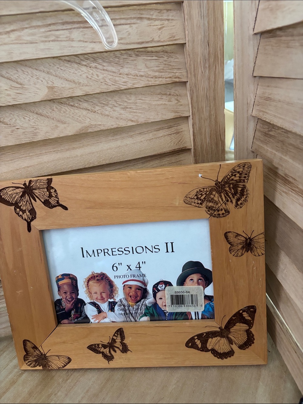 Impressions Natural Wood Butterfly Frame in Light Brown Brand New